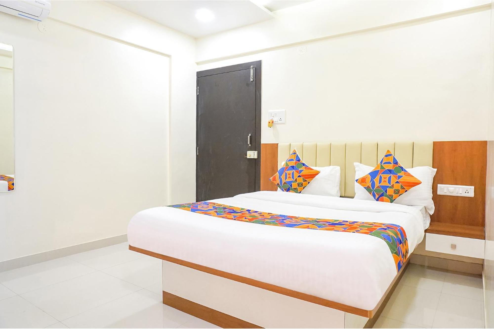 Fabhotel Majestic Luxurious - Nr Rajaram Bhiku Pathare Stadium Pune Exterior photo